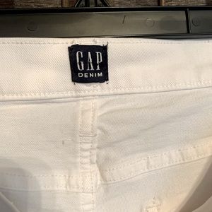 New GAP capris
